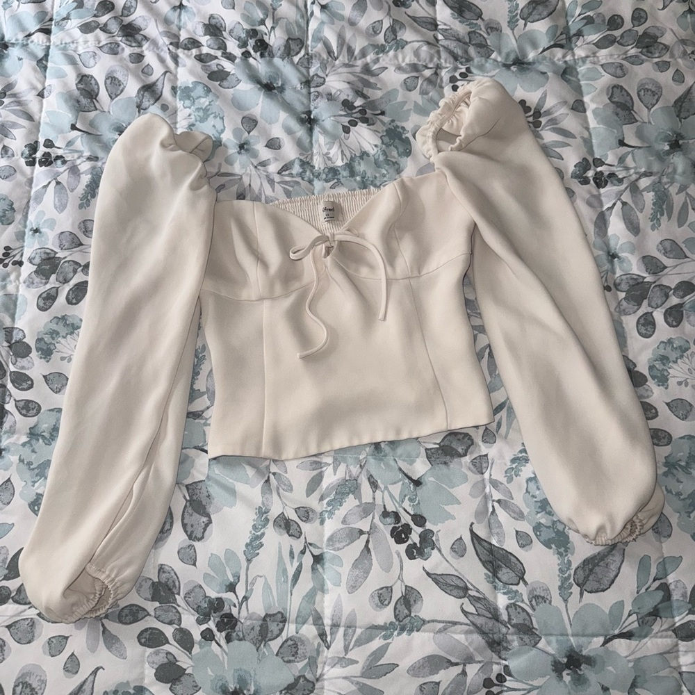 Aritzia Wilfred Novella Blouse in Birch